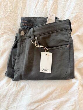 NWT Quince comfort stretch Traveler 5 pocket pants in dark grey